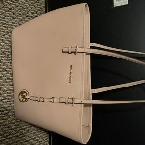 Light pink Michael kors large hand bag